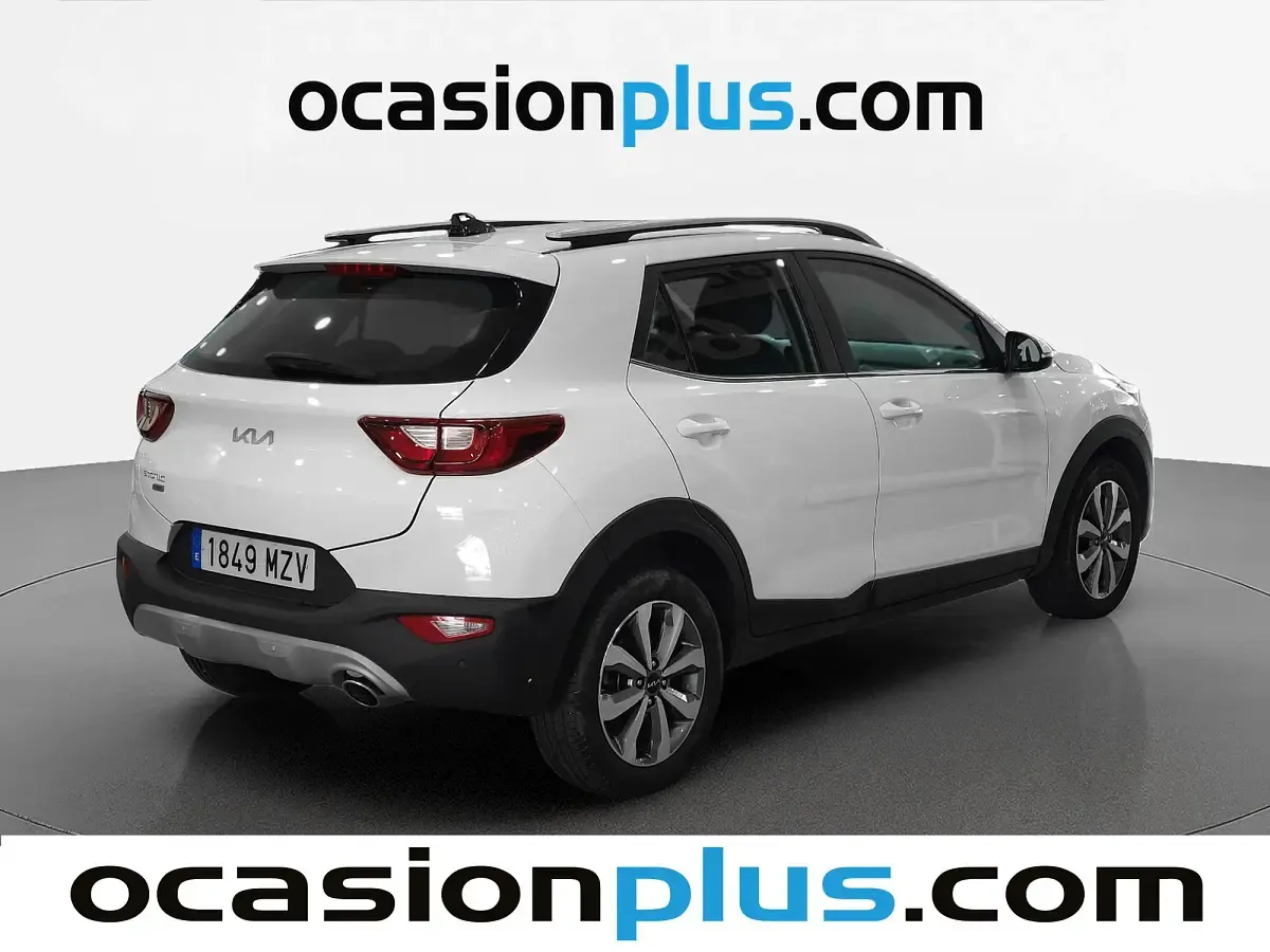 Usado Kia Stonic 101 CV (74 kW) 2025 Blanco SUV