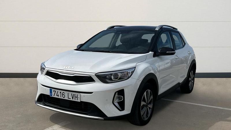 Usado Kia Stonic 120 CV (88 kW) 2021 Blanco SUV