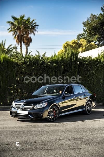 Usado Mercedes E63S AMG 585 CV (430 kW) 2016 Negro Berlina