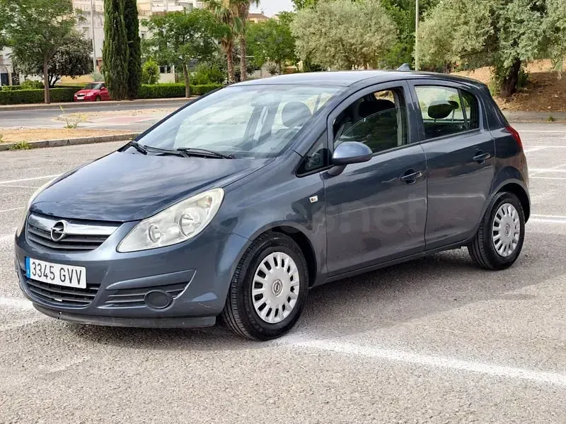 Usado Opel Corsa Essentia 85 CV (62 kW) 2010 Gris / plata Utilitario
