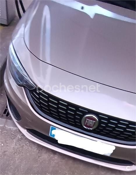 Usado Fiat Tipo Lounge 120 CV (88 kW) 2018 Marrón Berlina