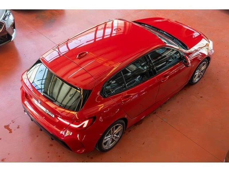 Usado BMW 118 M Sport 140 CV (102 kW) 2021 Rojo Utilitario