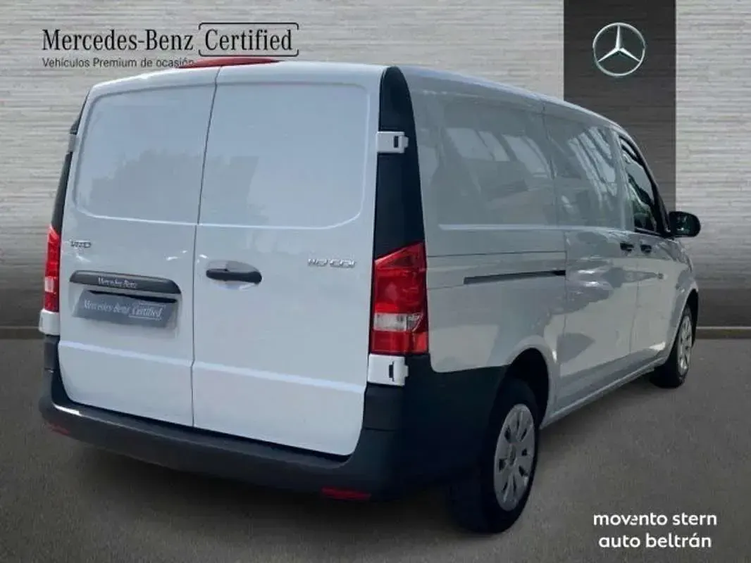 Usado Mercedes Vito 102 CV (75 kW) 2022 Blanco Van