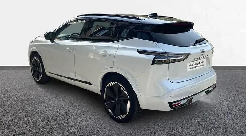 Usado Nissan Qashqai 140 CV (102 kW) 2024 Blanco negro SUV