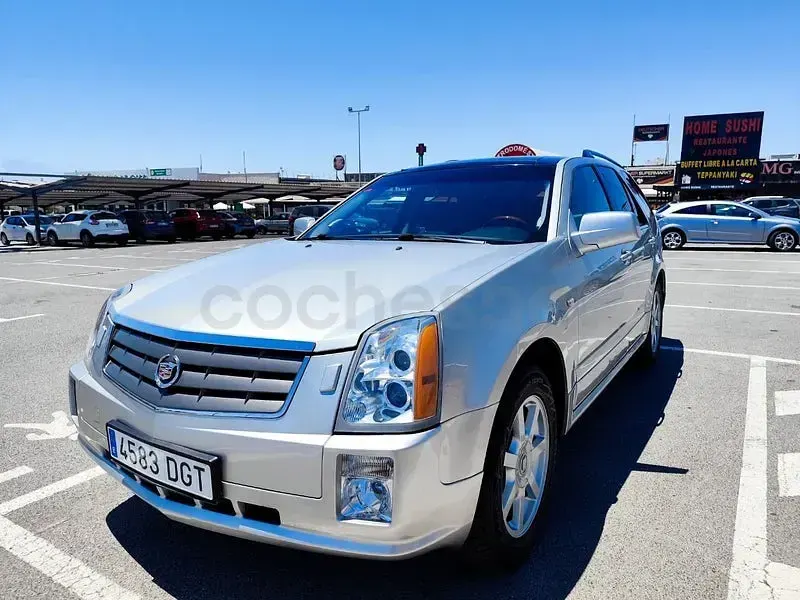 Usado Cadillac SRX 325 CV (239 kW) 2005 Gris / plata SUV
