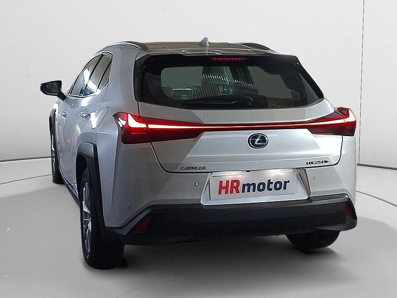 Usado Lexus UX 184 CV (135 kW) 2022 SUV