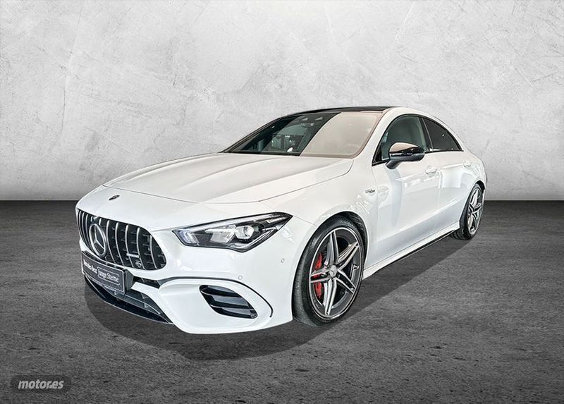 Blanco Usado 2023 Mercedes CLA45 AMG AMG Berlina | 64.400 € - Imagen 1/4