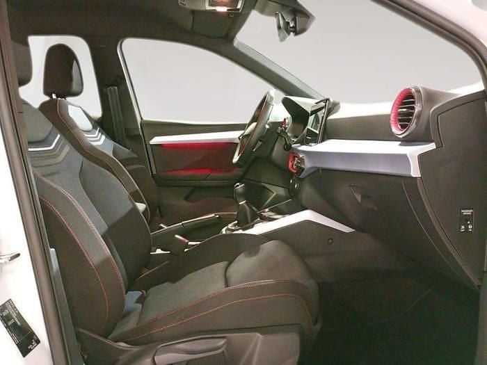 Usado Seat Arona FR 115 CV (84 kW) 2024 Blanco SUV