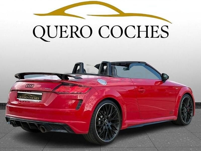 Begagnad Audi TT Premium 245 HK (180 kW) 2021 Röd Cab