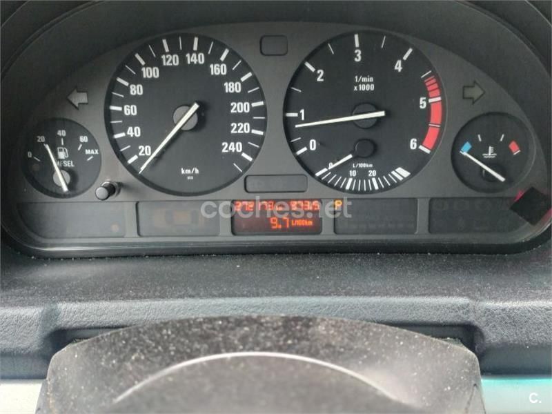 Gris / plata Usado 2002 BMW X5 SUV | 1999 € - Imagen 1/4