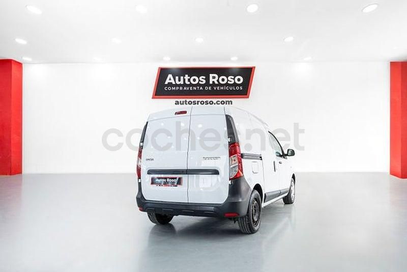 Usado Dacia Dokker Essentiel 107 CV (78 kW) 2021 Blanco Monovolumen