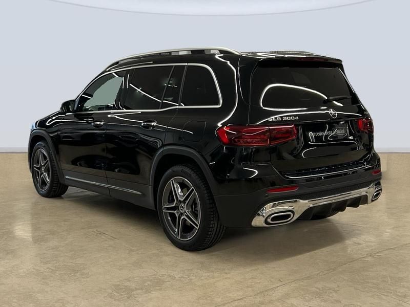 Usado Mercedes GLB200 150 CV (110 kW) 2024 Negro SUV
