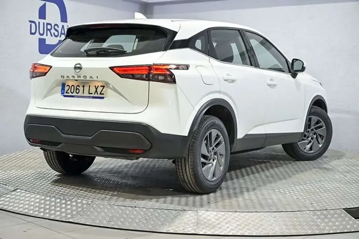 Usado Nissan Qashqai Acenta 140 CV (102 kW) 2022 Blanco SUV