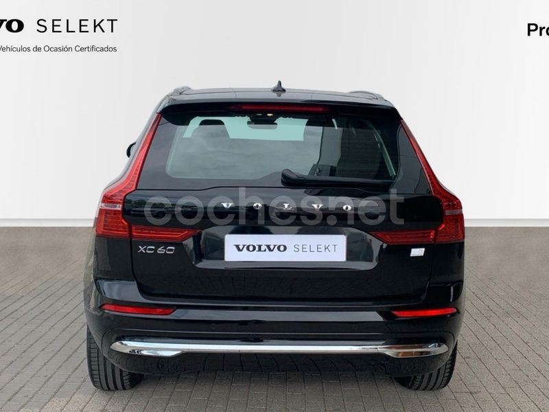 Usado Volvo XC60 Core 350 CV (257 kW) 2023 Negro SUV