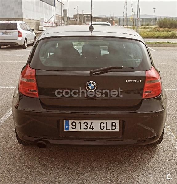 Usado BMW 123 204 CV (150 kW) 2009 Negro Utilitario