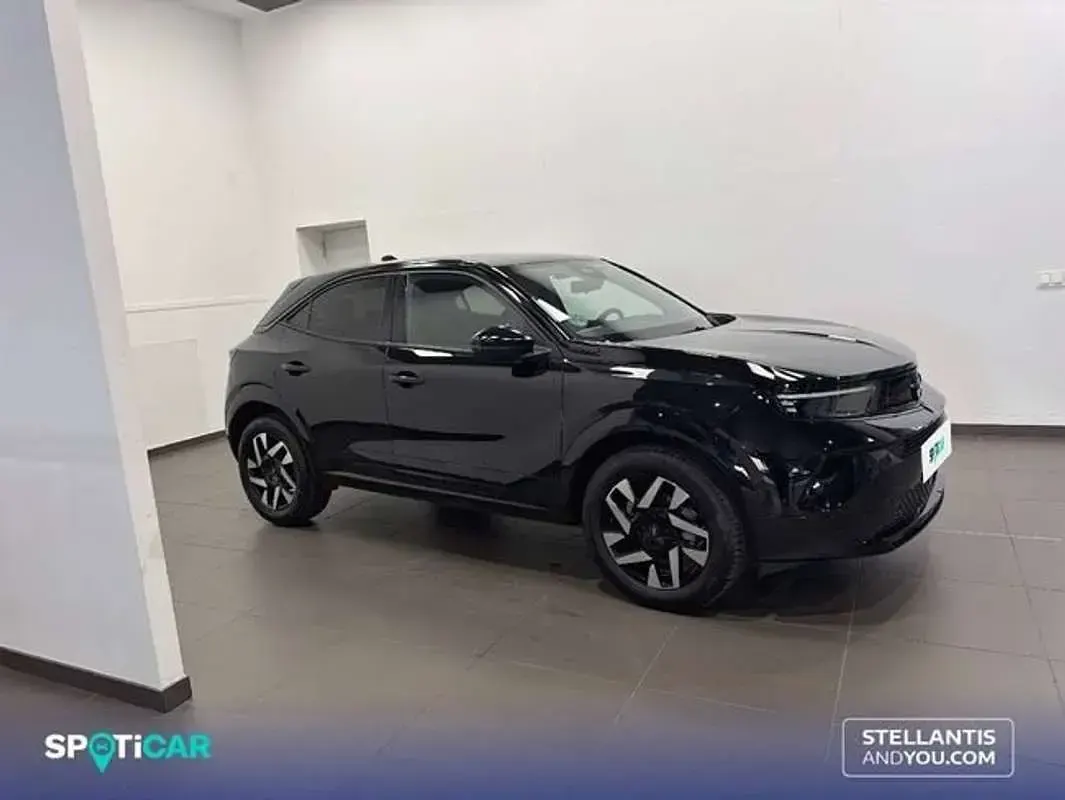 Usado Opel Mokka 136 CV (100 kW) 2025 Negro SUV