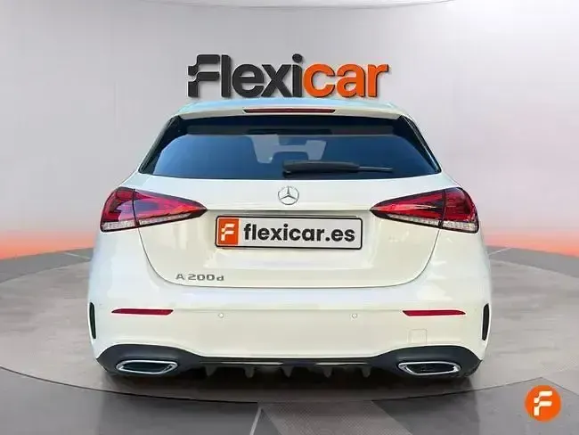 Usado Mercedes A200 150 CV (110 kW) 2019 Blanco Berlina