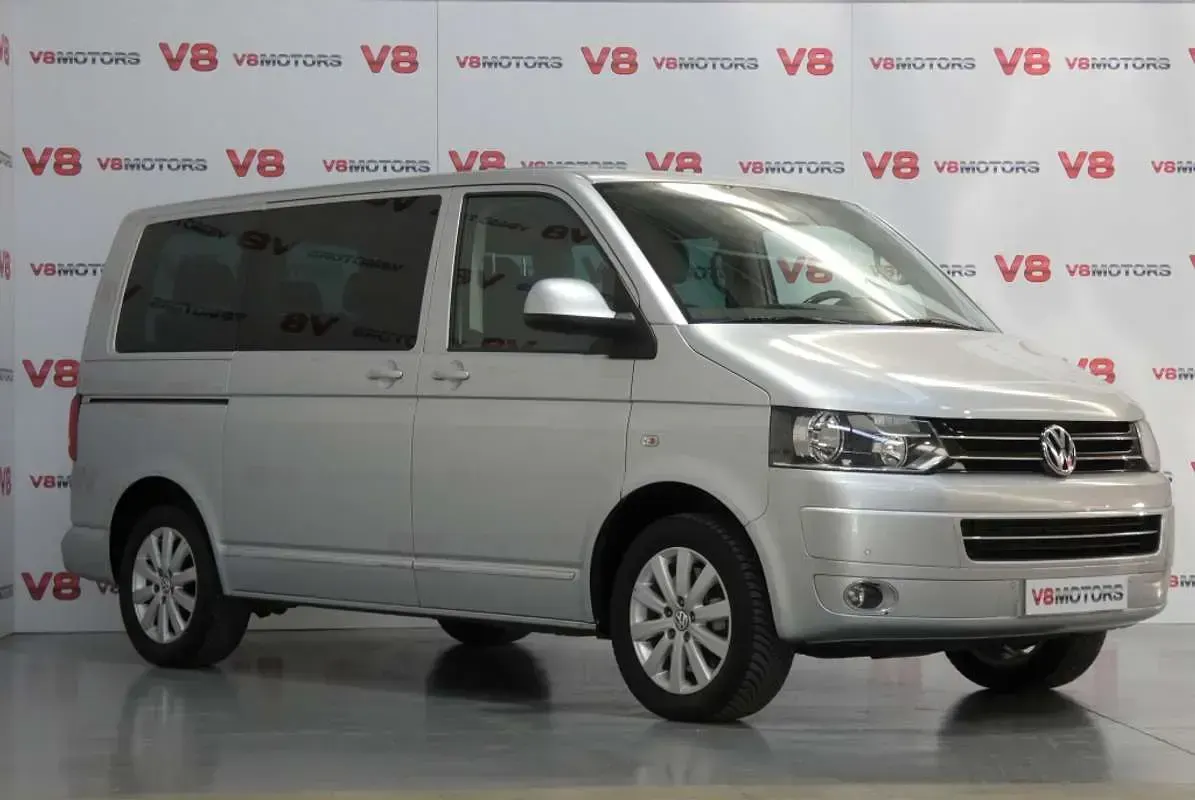 Usado VW Multivan Highline 179 CV (131 kW) 2013 Gris Monovolumen