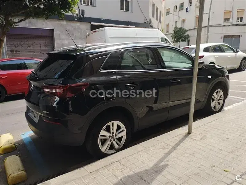 Usado Opel Grandland X Edition 130 CV (95 kW) 2019 Negro SUV