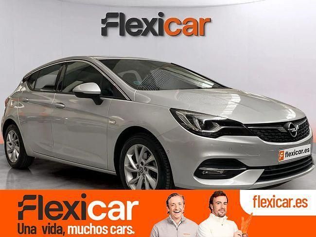 Usado Opel Astra Ultimate 145 CV (106 kW) 2021 Gris / plata Berlina