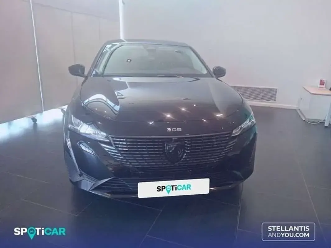 Usado Peugeot 308 Allure 131 CV (96 kW) 2024 Negro Utilitario