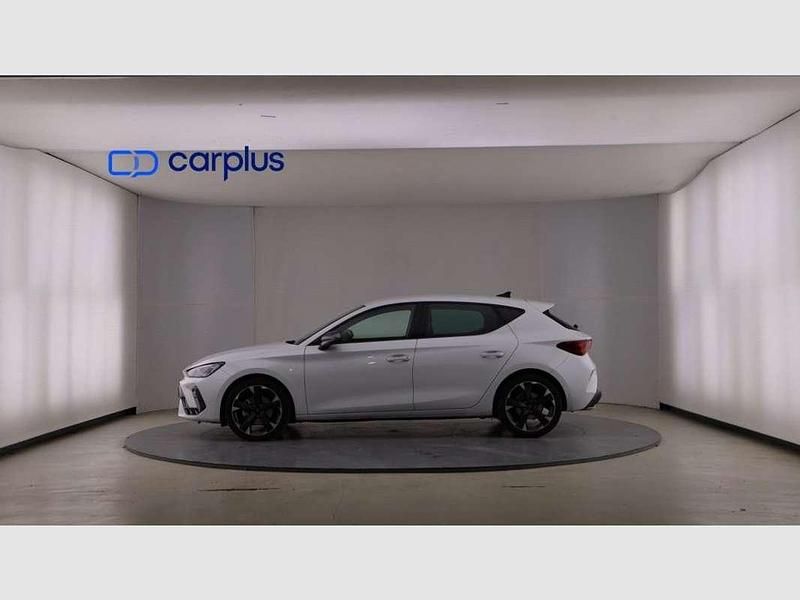 Usado Cupra Leon 150 CV (110 kW) 2025 Blanco Utilitario