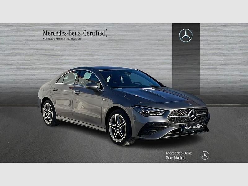 Usado Mercedes CLA250e AMG line 218 CV (160 kW) 2025 Gris Berlina