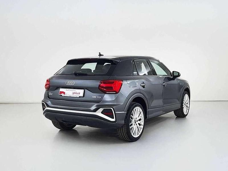Usado Audi Q2 Black Edition 150 CV (110 kW) 2025 Gris SUV
