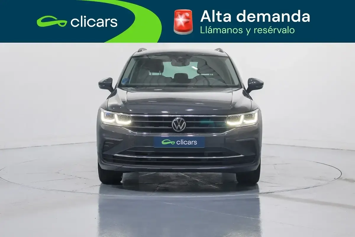 Usado VW Tiguan Life 245 CV (180 kW) 2022 Gris / plata SUV