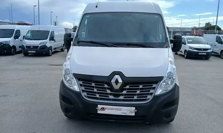 Usado Renault Master 110 CV (80 kW) 2019 Blanco Van