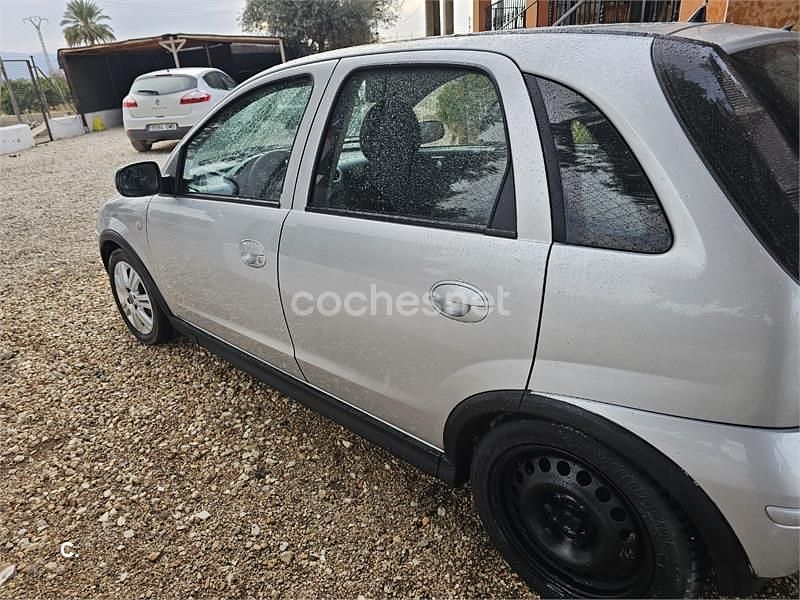 Usado Opel Corsa Enjoy 80 CV (58 kW) 2006 Gris / plata Utilitario