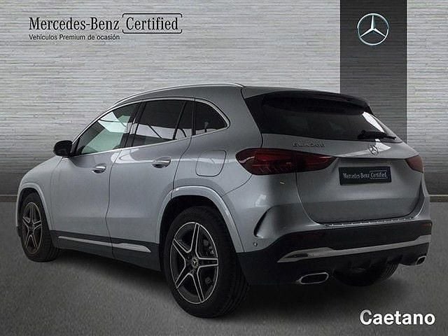 Usado Mercedes GLA200 AMG line 163 CV (119 kW) 2026 Plata hightech SUV