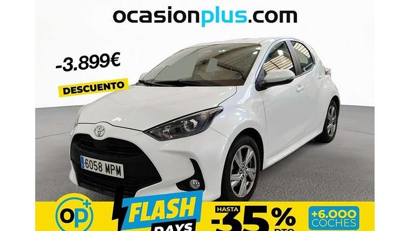 Usado Toyota Yaris Hybrid Active 116 CV (85 kW) 2024 Blanco Utilitario