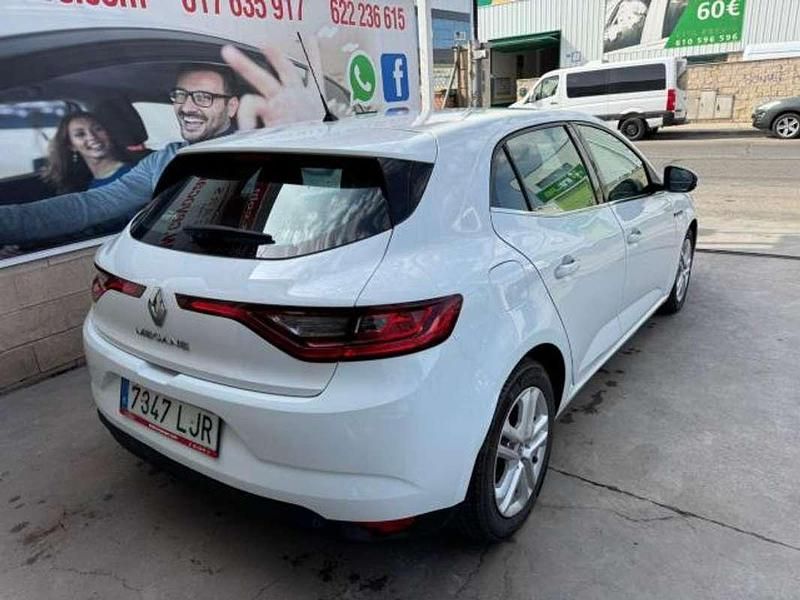 Usado Renault Mégane GrandTour LIMITED 95 CV (69 kW) 2020 Blanco Familiar