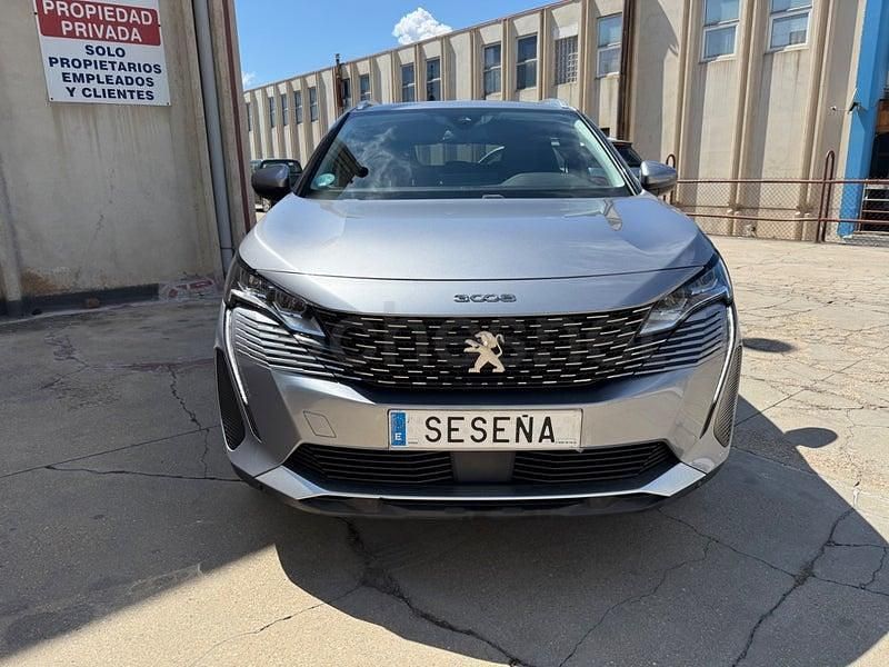 Usado Peugeot 3008 Allure 131 CV (96 kW) 2021 Gris / plata SUV