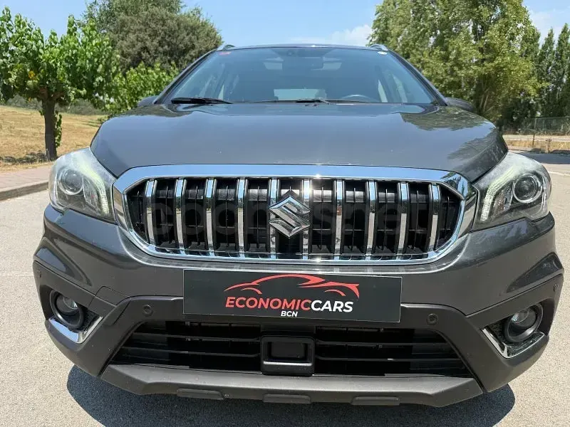 Usado Suzuki SX4 S-Cross GLX 140 CV (102 kW) 2019 Gris / plata SUV