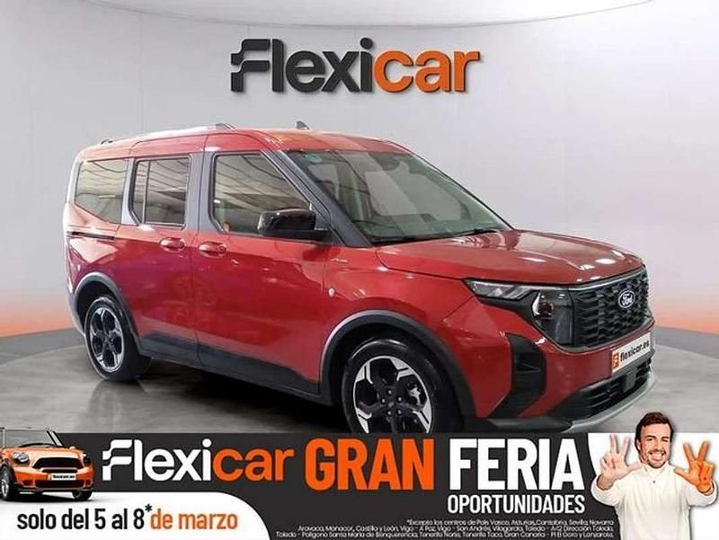 Usado Ford Tourneo Titanium 125 CV (91 kW) 2025 Rojo Van