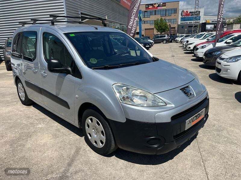 Gris Usado 2010 Peugeot Partner Monovolumen | 9700 € - Imagen 1/4