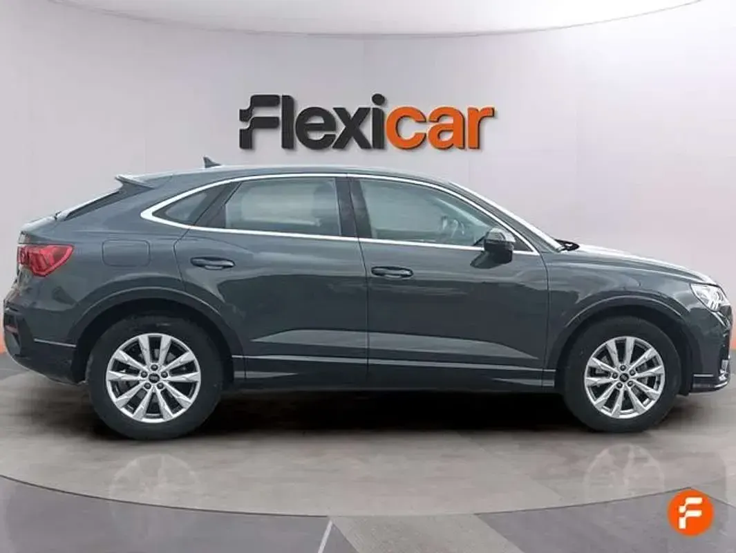 Używany Audi Q3 Advanced 150 KM (110 kW) 2023 Szary SUV