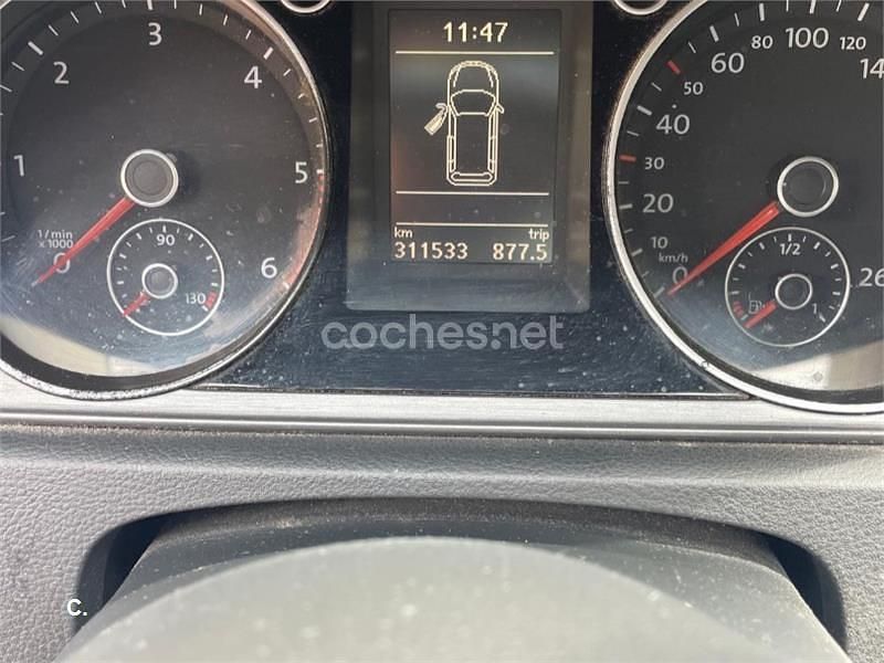 Usado VW Passat Advance 140 CV (102 kW) 2011 Gris / plata Familiar