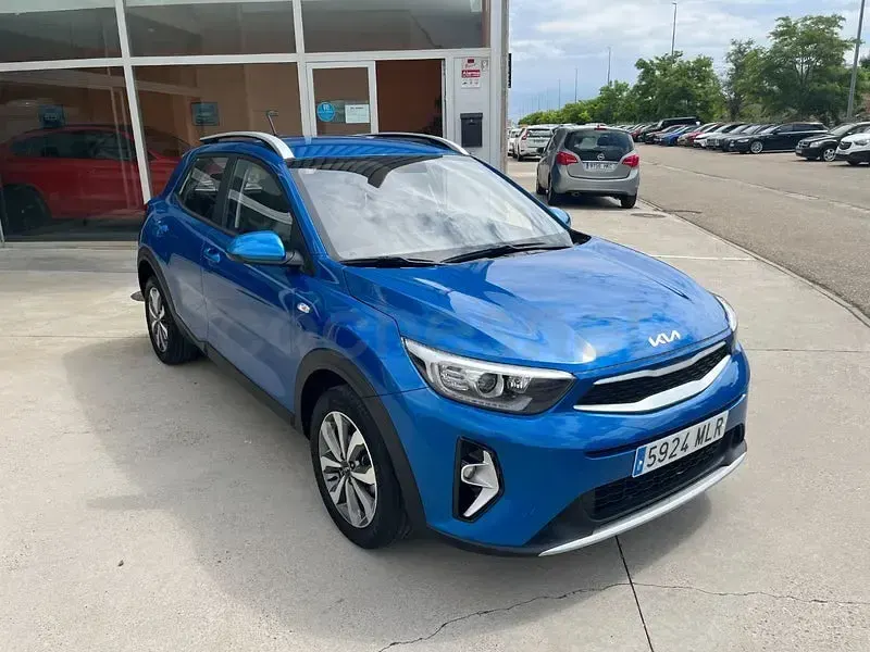 Usado Kia Stonic 84 CV (61 kW) 2023 Azul SUV