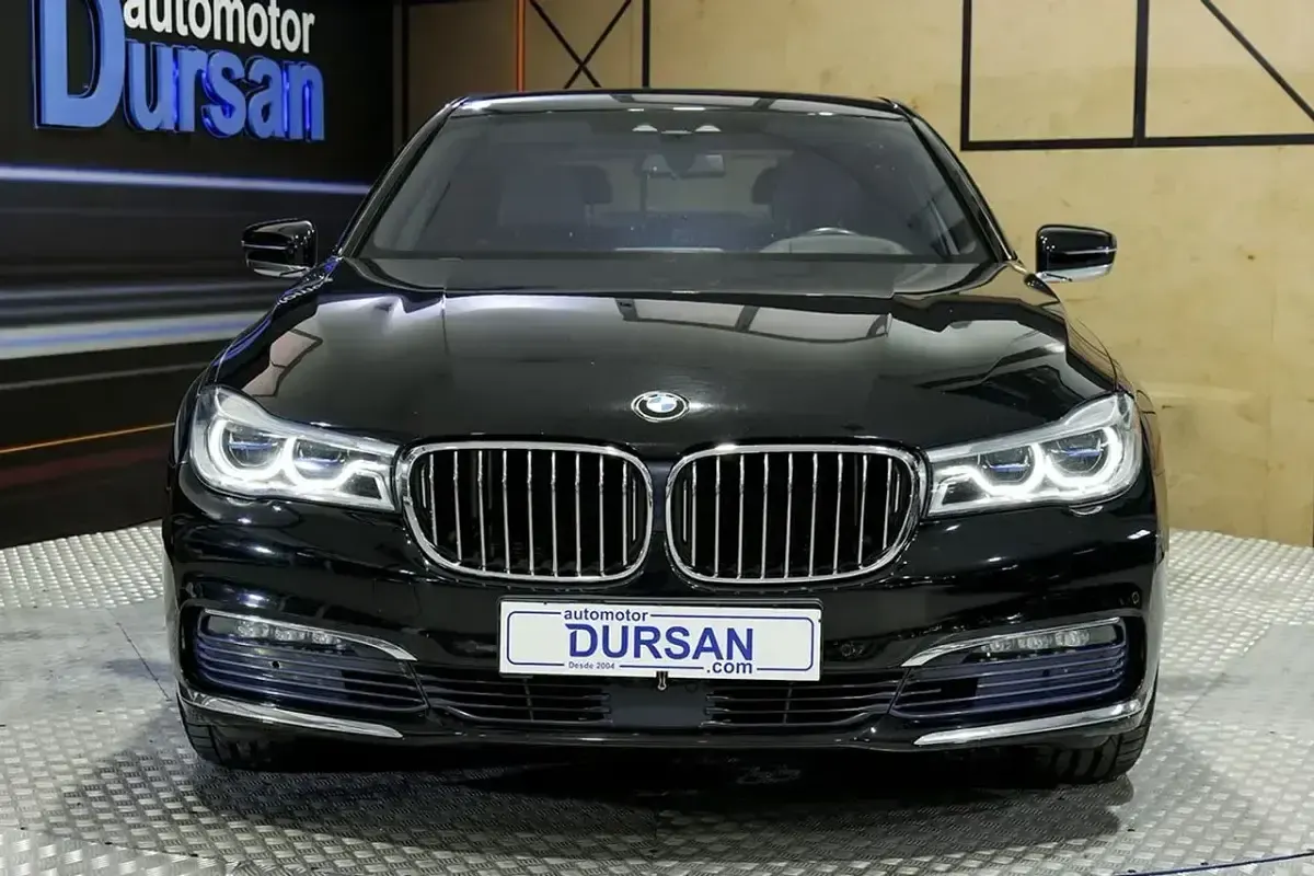 Usado BMW 730 Comfort Edition 268 CV (197 kW) 2016 Negro Berlina