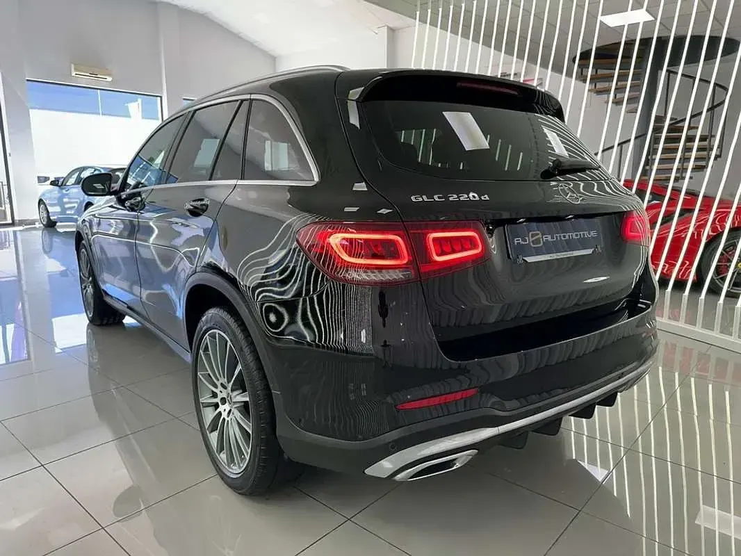Usado Mercedes GLC220 193 CV (141 kW) 2021 Negro SUV