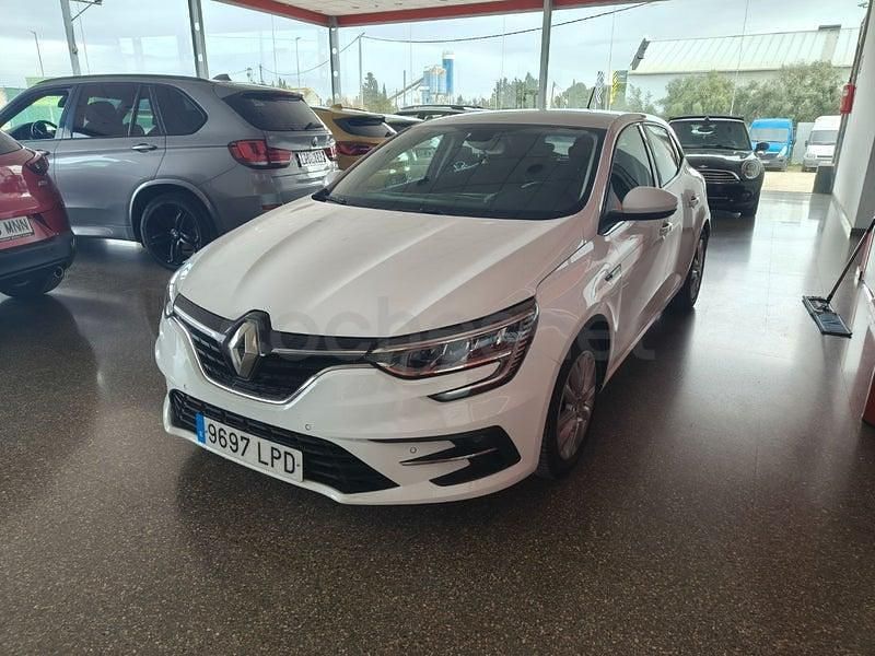 Usado Renault Mégane IV Business 115 CV (84 kW) 2021 Blanco Berlina