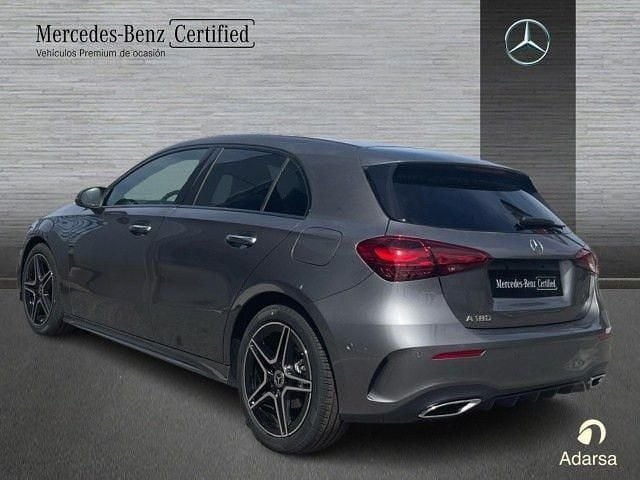 Nuevo Mercedes A180 AMG line 136 CV (100 kW) 2026 Gris montaña