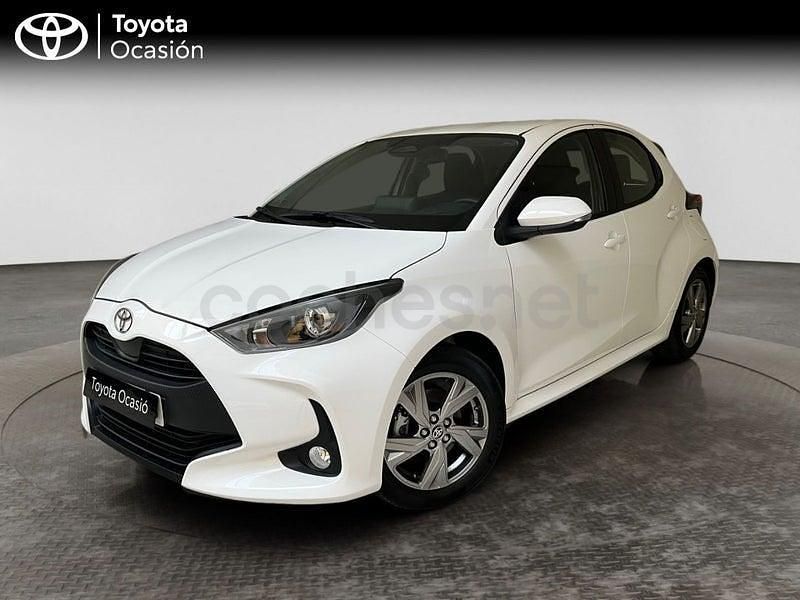 Usado Toyota Yaris Hybrid Active 116 CV (85 kW) 2025 Blanco Berlina