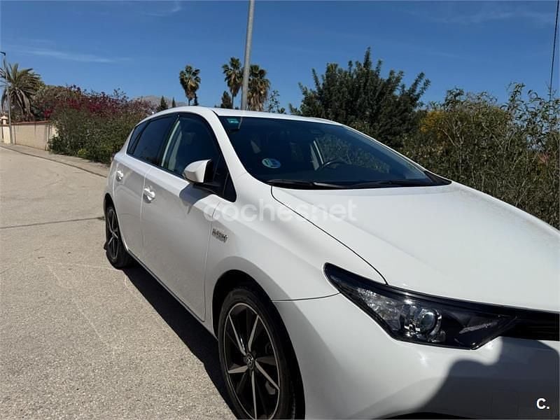 Blanco Usado 2018 Toyota Auris Hybrid Business Edition Berlina | 18.000 € (Precio justo) - Imagen 1/4