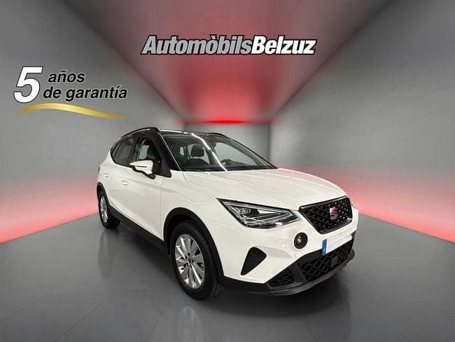 Usado Seat Arona Xperience 110 CV (80 kW) 2021 Blanco SUV