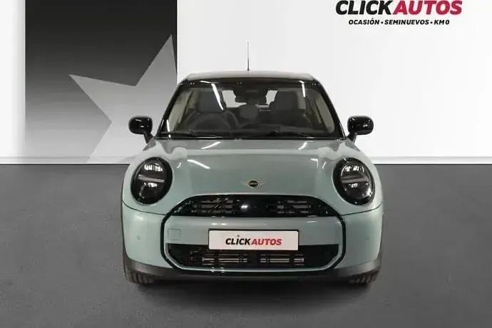 Usado Mini Cooper Classic 114 kW (156 CV) 2025 Rojo Utilitario