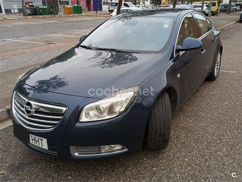 Usado Opel Insignia Cosmo 130 CV (95 kW) 2011 Azul Berlina